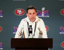 Kyle Shanahan y su equipo afrontarán la semana con algunos obstáculos. AFP/C. Unger