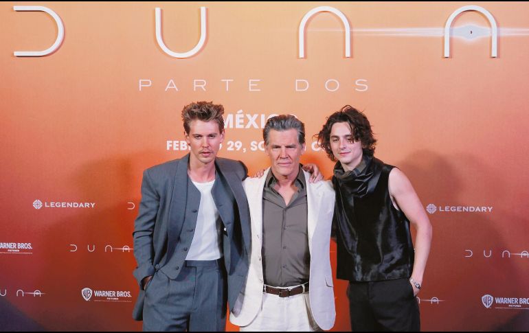 Austin Butler, Josh Brolin y Timothée Chalamet, en la presentación de la segunda parte de “Dune”, en México. EL UNIVERSAL