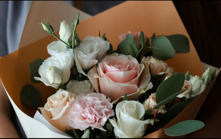 Un ramo de flores puede ser toda una declaración de sentimientos. UNSPLASH/Taisiia Shestopal