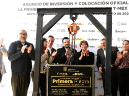 El día de hoy se llevó a cabo la colocación de la primera piedra de las instalaciones de DHL Supply Chain en el T-Mex Park. X/@delfinagomeza