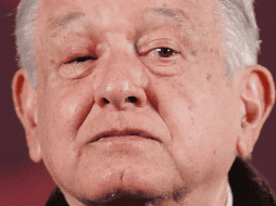 López Obrador dijo que es probable que ese padecimiento lo contrajo, por el polvo, en su pasada gira de trabajo en Oaxaca. EFE/ I. Esquivel