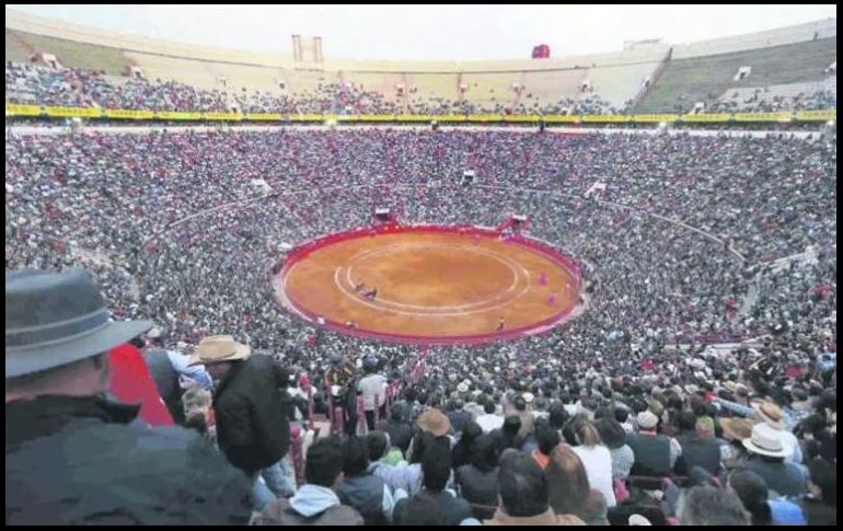 La Plaza México, uno de los escenarios más emblemáticos de la tauromaquia, se alista para un nuevo evento, la tercera corrida protagonizada exclusivamente por mujeres.  NOTIMEX/ ARCHIVO