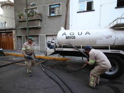 El alcalde Adrián Rubalcava Suárez  ha liderado la distribución gratuita de dos mil 543 pipas. SUN/ARCHIVO