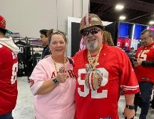 En los pasillos se puede escuchar a grupos de fanáticos que, sin ningún otro motivo que el celebrar, lanzan gritos y porras al aire en favor de los 49ers. EL INFORMADOR / P. Gallardo