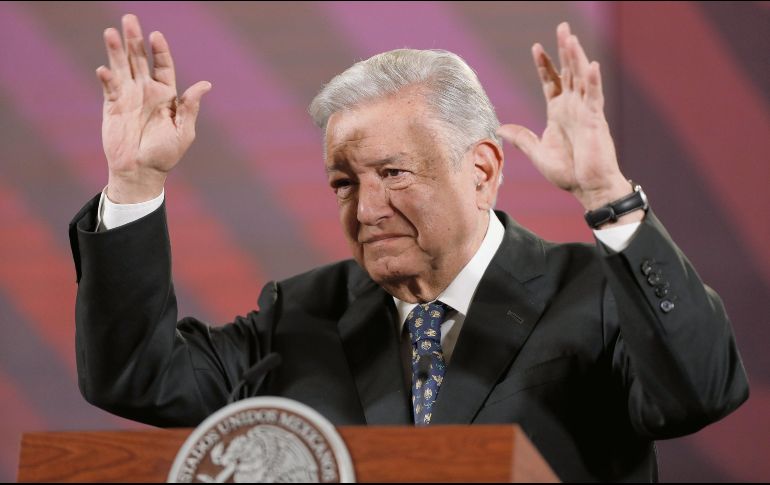 Andrés Manuel López Obrador invitó a Tim Golden a participar en la mañanera. EFE