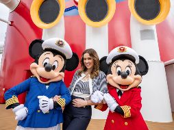 Jacky Bracamontes viaja con su familia en el 