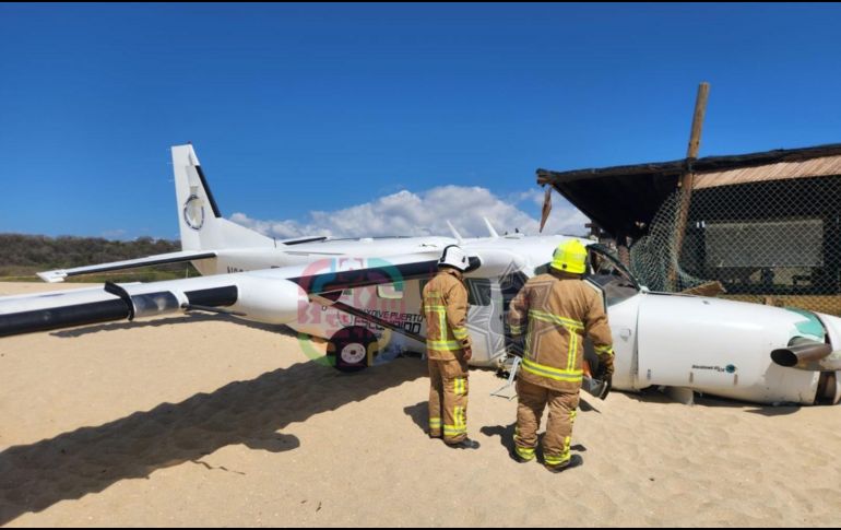 En tanto, tres pacientes canadienses y un mexicano fueron trasladados para su revisión médica. ESPECIAL / BOMBEROS OAXACA