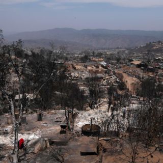 Boric calcula al menos dos años de reconstrucción en Valparaíso tras incendios