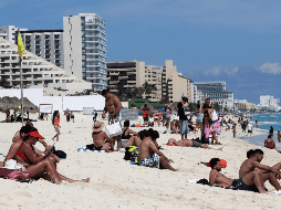 México fue el sexto país más visitado en el mundo en 2022, un fenómeno que se atribuye, en parte, a las medidas sanitarias flexibles en las zonas turísticas del país durante la pandemia de COVID-19. EFE / A. Cupul
