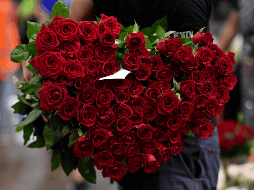 La llegada del Día del Amor también trae consigo una complejidad emocional y financiera que va más allá de los corazones de papel y las cajas de bombones. EFE / B. De Marchi