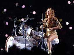 La originaria de Barranquilla, Colombia fue captada con la ex estrella de la NFL Julián Edelman, quien fue parte de los New England Patriots./AFP archivo