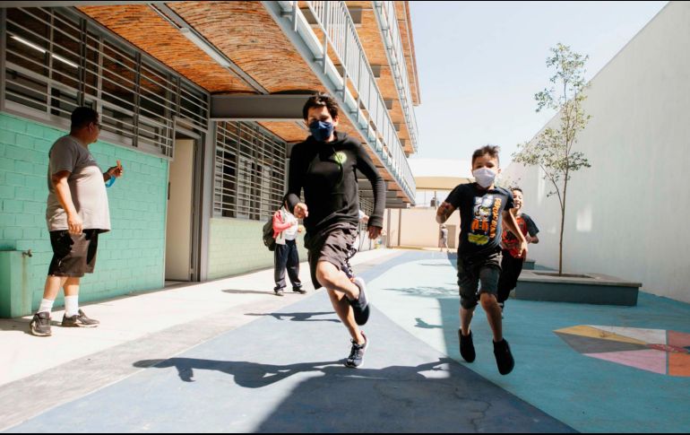 Los alumnos regresarán a clases mañana 14 de febrero, en el que los planteles tienen libertad de realizar festejos por San Valentín. EL INFORMADOR/Archivo