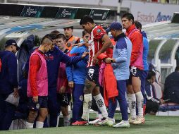 Raúl Martínez había entrado al juego al minuto 21 del segundo tiempo y tuvo que salir cuando Chivas ya había realizado sus tres cambios. EL INFORMADOR/H. Figueroa