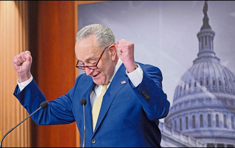 El representante de la mayoría en el Senado Chuck Schumer, declaró que el liderazgo del país no flaqueará. AFP