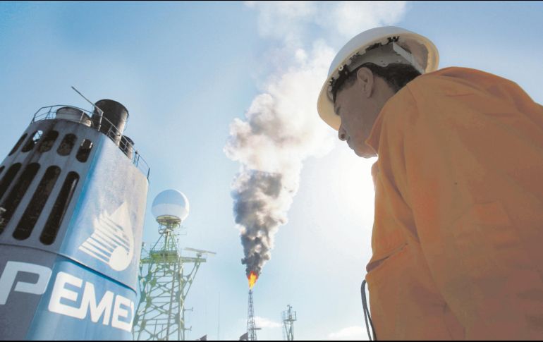 Los beneficios fiscales otorgados a Pemex, resultarán contraproducentes debido a que generarán una mayor presión en las finanzas públicas del país. EL INFORMADOR/ Archivo