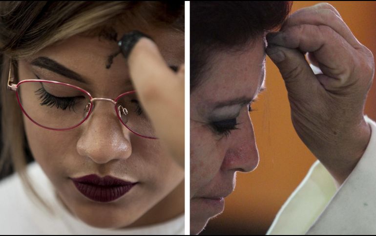 La ceniza puede ser colocada por un sacerdote o un laico, con o sin homilía de por medio. EFE / NTX / ARCHIVO