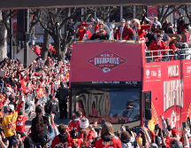 Tras décadas sin ganar un campeonato, la ciudad comienza a ganar experiencia en desfiles de victoria. AP / R. Hoffmann