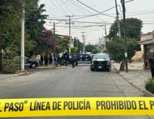 La camioneta robada fue recuperada por parte de los policías de Guadalajara. ESPECIAL