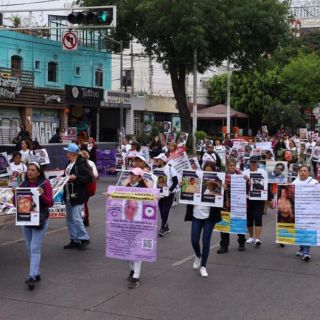 Sin nada que celebrar, protesta colectivo por personas desaparecidas