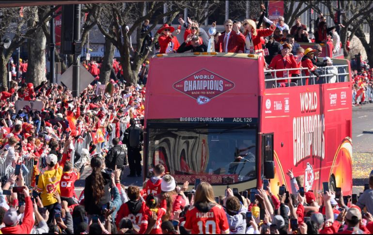 El tiroteo dejó al menos una persona muerta, heridos y dos hombres detenidos por la policía local. AP/ R. Hoffmann.