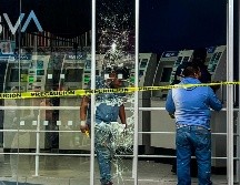 Matan a 2 custodios en asalto y huyen pese a videovigilancia