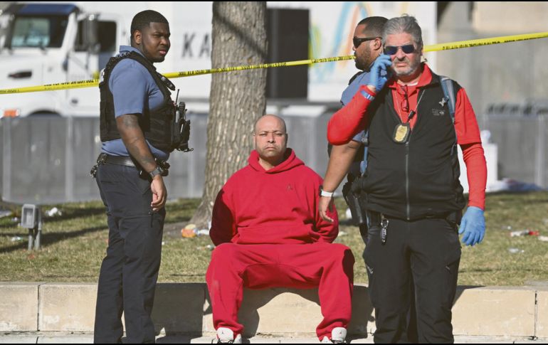 La Policía de Kansas tiene identificados a tres tiradores, dos de ellos son menores de edad. AFP