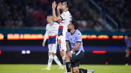 El conjunto de las Chivas Rayadas del Guadalajara no supo aprovechar la ventaja de dos goles, y en los últimos 10 minutos de la parte final del partido, Mazatlán empató el juego por marcador 2-2. IMAGO7