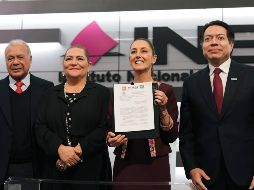 Frente miles de partidarios de la Cuarta Transformación, Claudia Sheinbaum declaró que esta nueva fase de cambio tiene un enfoque femenino y que la continuación del proyecto promete un futuro más prometedor para las próximas generaciones. CORTESÍA