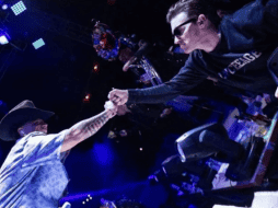 El actor Drake Bell se convirtió en tendencia en las redes sociales por su aparición en el concierto que Grupo Firme ofreció en el carnaval de Autlán, en Jalisco. INSTAGRAM/ @grupofirme