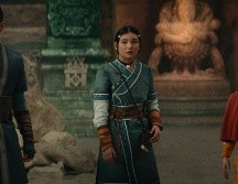 Aang un chico de 12 años y sus amigos deben usar sus poderes para salvar al mundo del Señor del Fuego. X/ @NetflixES