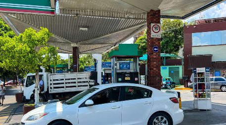 Algunas gasolineras ofrecerán más barata la gasolina verde. EL INFORMADOR/ARCHIVO