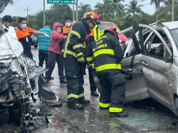 Exceso de velocidad, malas condiciones meteorológicas y falta de precaución, causas del accidente. X/@QuadratinQRoo