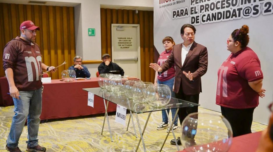 El sorteo para las candidaturas plurinominales de Morena se efectuó en su sede nacional. ESPECIAL