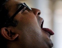 Sin embargo, es un padecimiento muy sencillo de prevenir, pues no se requiere de ningún tratamiento caro, sino de llevar a cabo las recomendaciones usuales de una o un experto en odontología. AFP / ARCHIVO