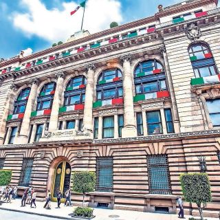 Banxico analiza un primer recorte en las tasas de interés
