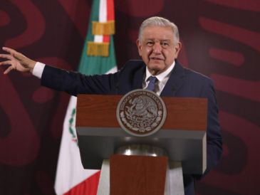 López Obrador advirtió que en su mañanera, si "calumnian", habrá "réplica con todo, sea quien sea". SUN/ C. Mejía