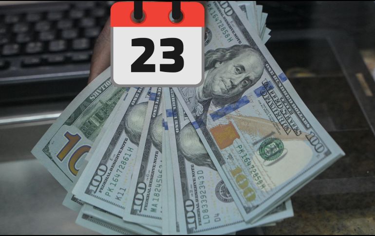 De acuerdo con un reporte de Bloomberg, el dólar comenzó la jornada de hoy por arriba de los 17 pesos. AFP / ARCHIVO