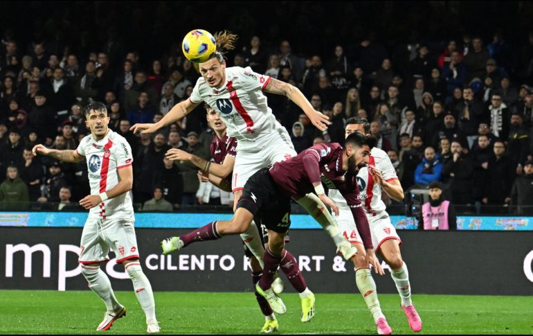 Milan Djuric frenó los intentos de la Salernitana por marcar un gol. EFE/EPA/M. Pica