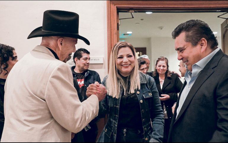 Claudia Delgadillo durante su visita a Los Ángeles, California. ESPECIAL