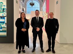 El consejero de Cultura, Turismo y Deporte de la capital española, Mariano de Paco Serrano, recibió hoy en la sede de su departamento en Madrid, España, a Estrella Araiza, directora del FICG. CORTESÍA/ FICG.