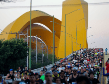 Esta edición del Medio Maratón de Guadalajara reunió a más de 21 mil corredores que recorrieron las principales vialidades del AMG. EFE / F. Guasco