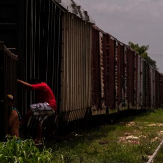Dos hombres mueren al ser arrollados por trenes de carga en Sinaloa