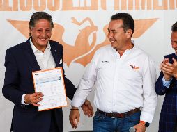 En el evento estuvo presente Pablo Lemus (derecha), quien destacó el trabajo que de Juan José Frangie (izquierda) al frente del municipio. EL INFORMADOR/A. Figueroa