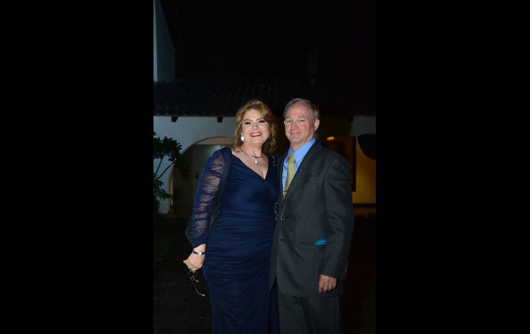 Gabriela Villa Garcia y Andre Raven. GENTE BIEN JALISCO/ Marifer Rached