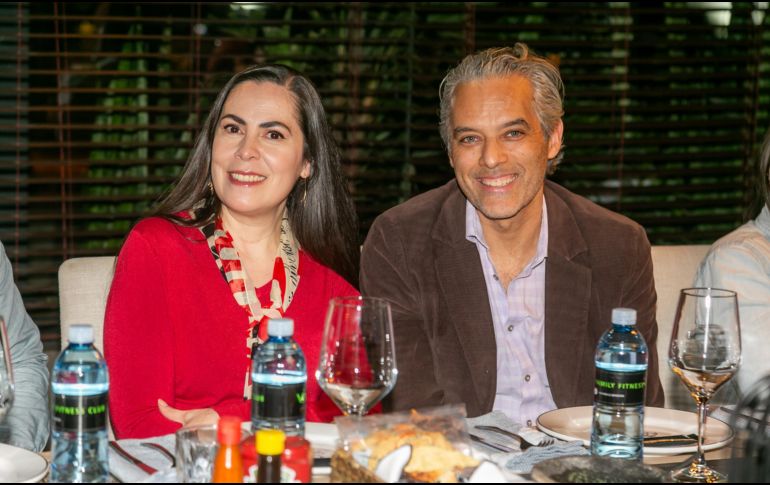 Ariadna Kotsiras Ralis y Alex Vázquez. GENTE BIEN JALISCO/ Jorge Soltero