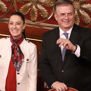 Sheinbaum presenta "equipazo" de campaña con Marcelo Ebrard incluido