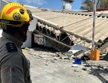 Elementos de Protección Civil y Bomberos de Zapopan y del Estado acudieron para descartar afectaciones a personas en el sitio y verificar los hechos. ESPECIAL / UEPCBJ