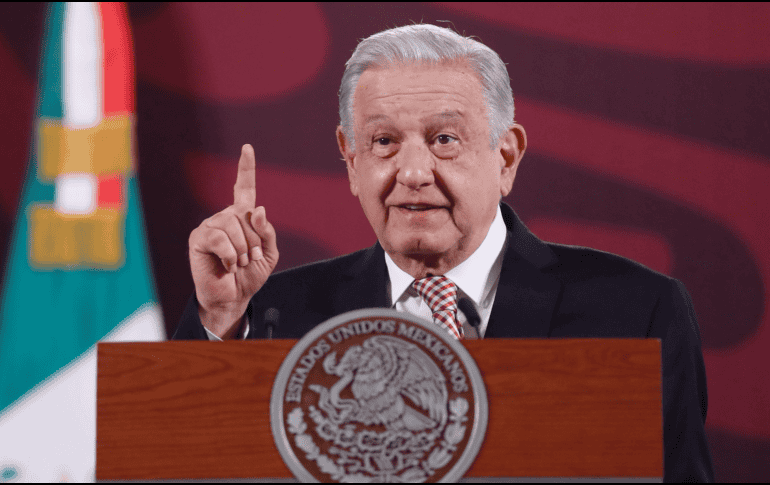 Según López Obrador, esta propuesta tiene como objetivo sumergirse en la historia y el legado de figuras emblemáticas de México y evadir los temas que podrían vulnerar la ley durante la temporada. EFE / S. Gutiérrez