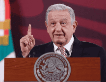 Según López Obrador, esta propuesta tiene como objetivo sumergirse en la historia y el legado de figuras emblemáticas de México y evadir los temas que podrían vulnerar la ley durante la temporada. EFE / S. Gutiérrez