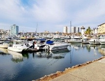 El tianguis cultural más grande de Puerto Vallarta se instala todos los jueves, de octubre a abril, en la zona de Marina. EL INFORMADOR / O. Álvarez